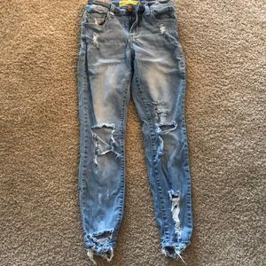 Frayed hem jeans